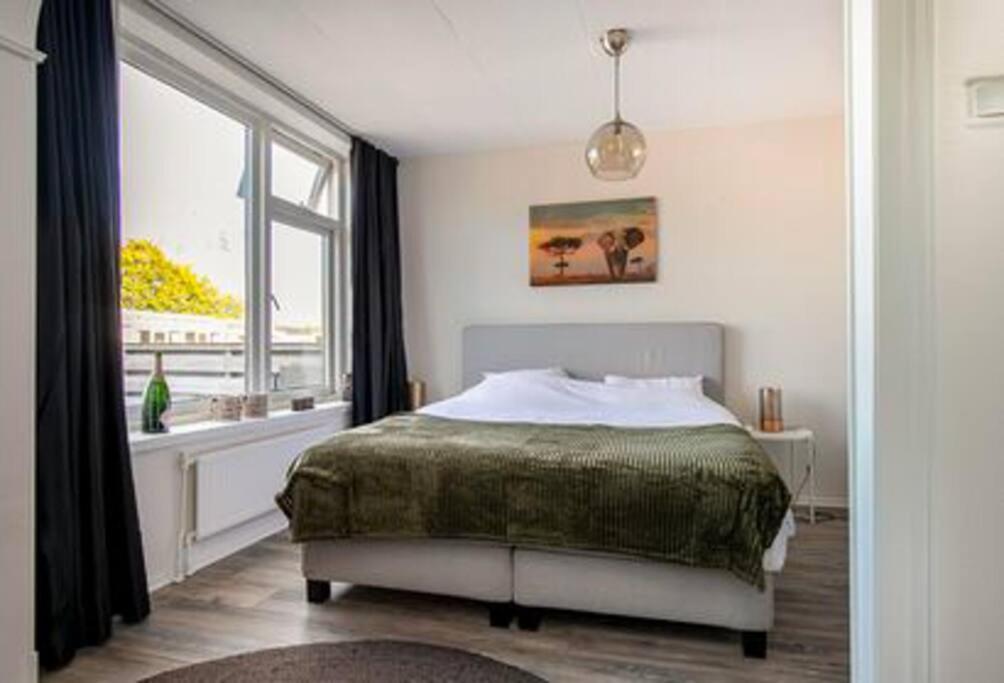 Een Heerlijke Woning Op Loopafstand Van Centrum! Leeuwarden Esterno foto